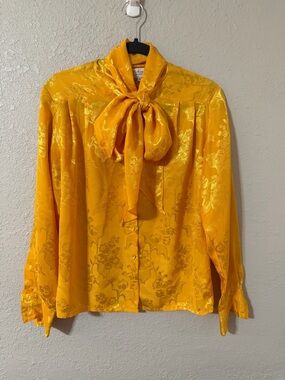 Vintage Sunny Leigh Golden Yellow Floral Jacquard Pussybow Blouse